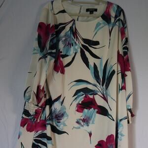 Ignite Evenings Plus Size 18W Chiffon Floral Shift Dress
